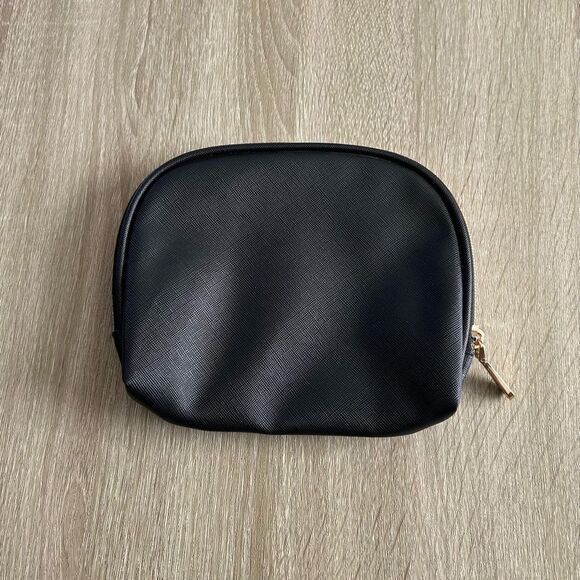 NWOT … VINCE CAMUTO Cosmetic / Makeup Bag - Picture 2 of 3